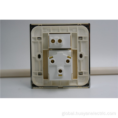 British Standard Gang Switch And Socket electrical multi-functional fireproof wall switch Manufactory